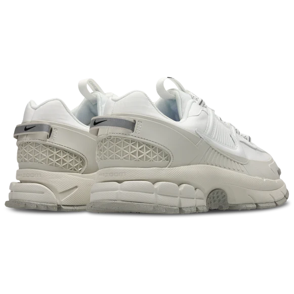 Nike Zoom Vomero Roam White