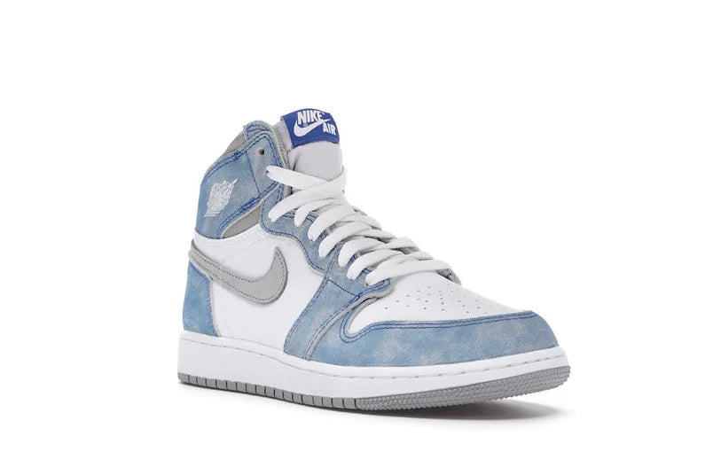 Nike Air Jordan 1 "Hyper Royal"