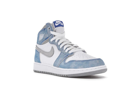 Nike Air Jordan 1 "Hyper Royal"